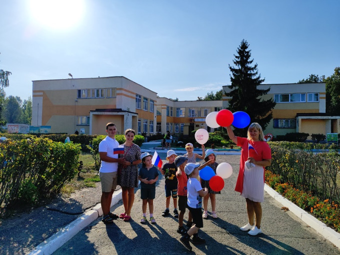 22 августа День Российского флага 22 августа День Российского флага.